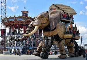 elephant et carroussel